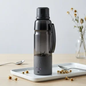 Easy Clean 650ml Blender for Shakes and Smoothies Portable Rechargeable Fruit Blender with ultra sharp Blades
