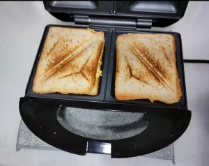Home Small Waffle Mini Children’s Breakfast Fast Heating Non stick Ceramic 2 Slice Healthy Electric Sandwich Maker for Household